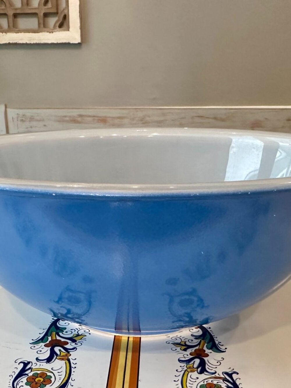 vintage Pyrex "Moody Blues" clear-bottom nesting mixing bowl (#325 - 2.5 liters)